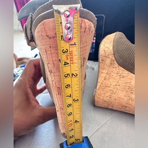 Guess - Olive Green - Wedge Heels - Size 8.5 - Picture 8 of 12